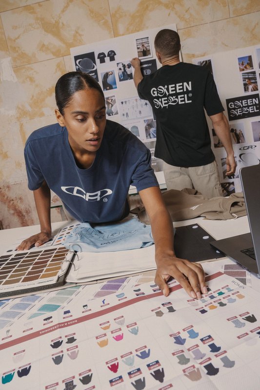 T-shirt écoresponsable oversize délavé homme – Image 10