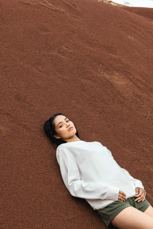 Sweat-shirt écoresponsable à col rond French Terry unisexe – Image 6