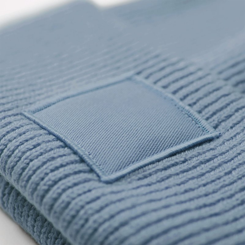 Bonnet à large revers avec patch ton sur ton – Image 10