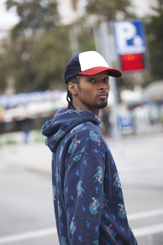 Casquette trucker 5 panneaux multicolor – Image 3