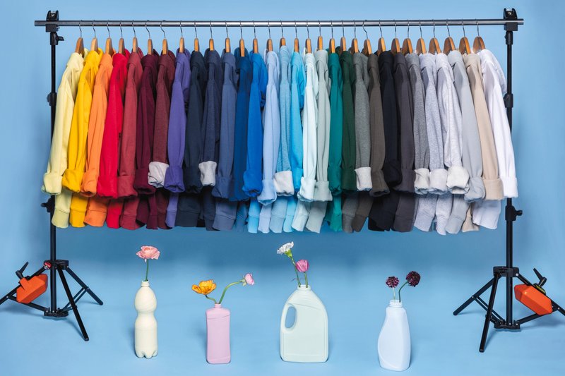 Sweat-shirt écoresponsable à capuche homme – Image 11