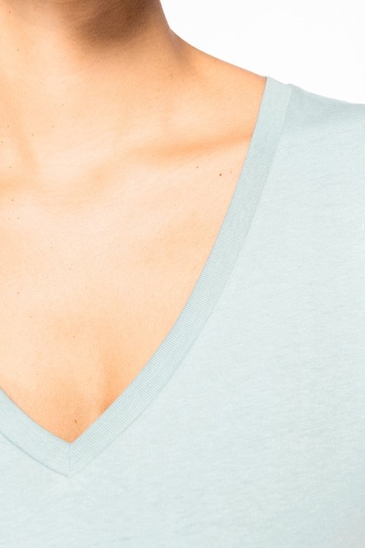 T-shirt écoresponsable col V femme – Image 6